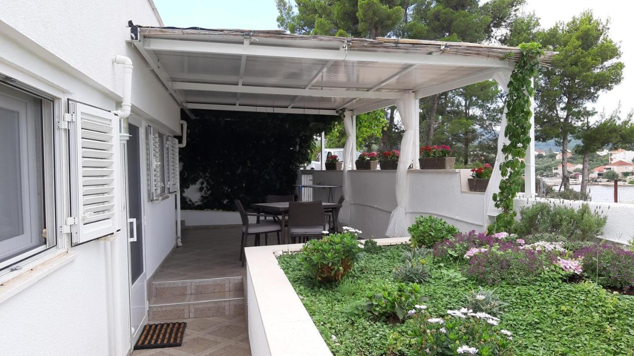 Studio Apartman Kornelija Lumbarda Extérieur photo